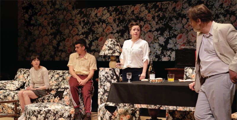 Gratis: Teatro Cervantes online estrena «Asteroide. Fin de un mundo  imposible»