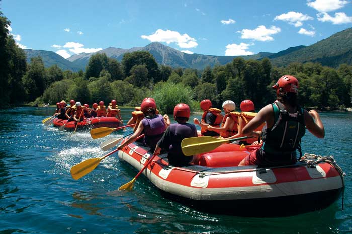 Rafting Adventure en Bariloche para rafting en el río Manso en la Patagonia